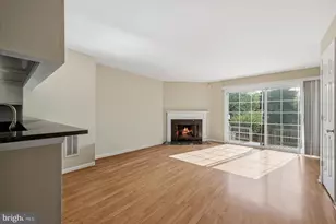 6562 Old Carriage Ln, Alexandria, VA 22315 - Photo 9