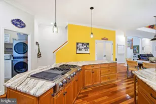 8310 Robey Ave, Annandale, VA 22003 - Photo 11