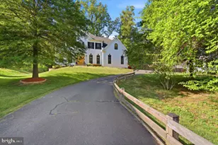 8310 Robey Ave, Annandale, VA 22003 - Photo 3