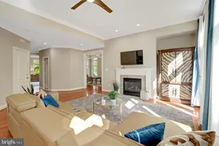 1387 Cameron Heath Dr, Reston, VA 20194 - Photo 9