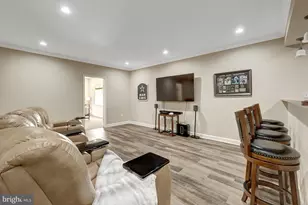 1387 Cameron Heath Dr, Reston, VA 20194 - Photo 57