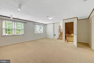 615 Kearney Ct SW, Vienna, VA 22180 - Photo 19