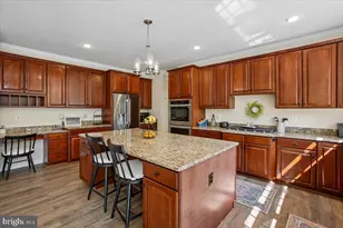 11133 Oakton Rd, Oakton, VA 22124 - Photo 9