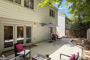 1498 Roundleaf Ct, Reston, VA 20190 - Photo 31