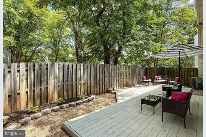 1498 Roundleaf Court, Reston, VA 20190 - Photo 21