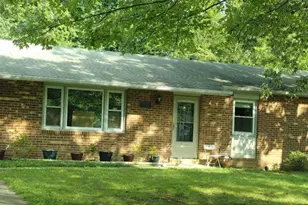 936 Longfellow Ct, Herndon, VA 20170 - Photo 1