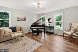 5308 New Church Ct, Fairfax, VA 22032 - Photo 7