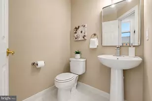 125 Roland Ct SW, Vienna, VA 22180 - Photo 9