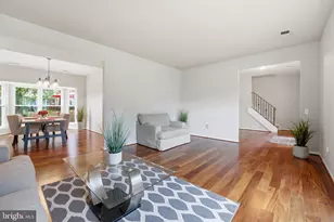 7010 Green Spring Ln, Alexandria, VA 22306 - Photo 9