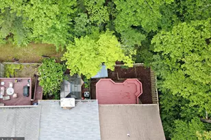 10041 Chestnut Wood Ln, Burke, VA 22015 - Photo 35