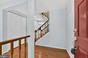 10041 Chestnut Wood Ln, Burke, VA 22015 - Photo 13