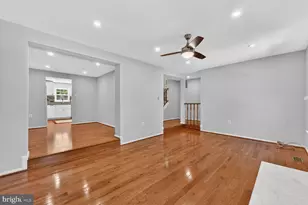 10041 Chestnut Wood Ln, Burke, VA 22015 - Photo 11