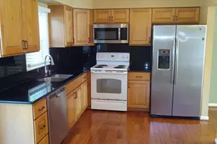 9922 Finian Ct, Vienna, VA 22181 - Photo 3