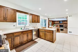 6820 Colburn Dr, Annandale, VA 22003 - Photo 15