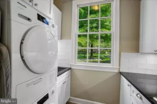 6809 Sorrel St, McLean, VA 22101 - Photo 17