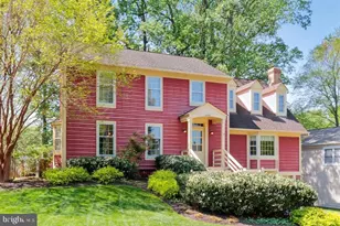 10349 Steamboat Landing Ln, Burke, VA 22015 - Photo 3