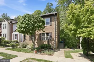 6086 Heatherwood Dr, Alexandria, VA 22310 - Photo 3
