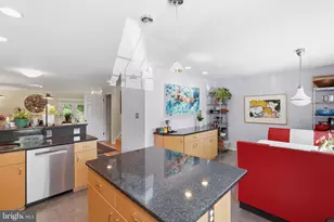 6086 Heatherwood Dr, Alexandria, VA 22310 - Photo 7