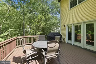 6086 Heatherwood Dr, Alexandria, VA 22310 - Photo 37
