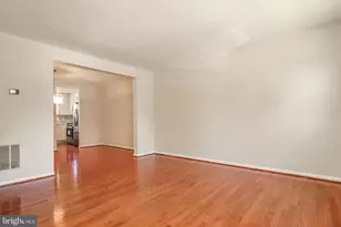 3087 Winter Pine Ct, Fairfax, VA 22031 - Photo 7