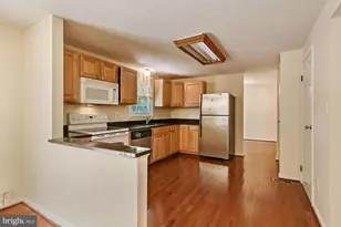 9404 Mirror Pond Dr, Fairfax, VA 22032 - Photo 19
