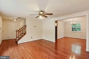 9404 Mirror Pond Dr, Fairfax, VA 22032 - Photo 11