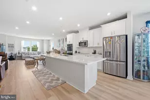 1147 Herndon Pkwy, Herndon, VA 20170 - Photo 5