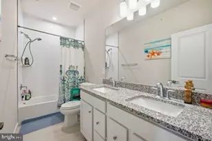 1147 Herndon Pkwy, Herndon, VA 20170 - Photo 25