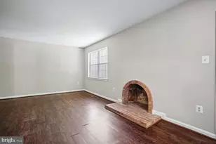 10051 Downeys Wood Ct, Burke, VA 22015 - Photo 9