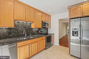 7422 Timberock Rd, Falls Church, VA 22043 - Photo 17