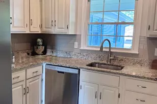 4202 Marble Ln, Fairfax, VA 22033 - Photo 3