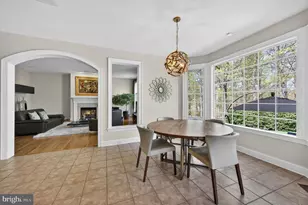 8306 Elm Grove Ct, Vienna, VA 22182 - Photo 11
