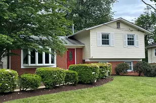 4323 Alta Vista Dr, Fairfax, VA 22030 - Photo 5
