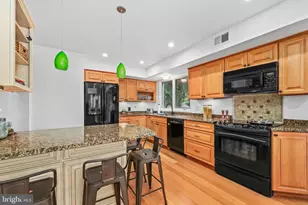 13422 Point Pleasant Dr, Chantilly, VA 20151 - Photo 11