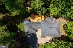 11732 Stuart Mill Rd, Oakton, VA 22124 - Photo 75