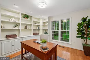 11732 Stuart Mill Rd, Oakton, VA 22124 - Photo 23