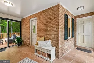 11732 Stuart Mill Rd, Oakton, VA 22124 - Photo 27