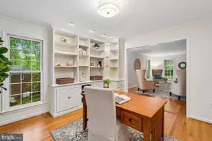 11732 Stuart Mill Rd, Oakton, VA 22124 - Photo 25