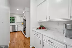 11732 Stuart Mill Rd, Oakton, VA 22124 - Photo 11