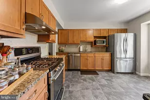 7027 Solomon Seal Ct, Springfield, VA 22152 - Photo 13