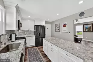 12168 Eddyspark Dr, Herndon, VA 20170 - Photo 17