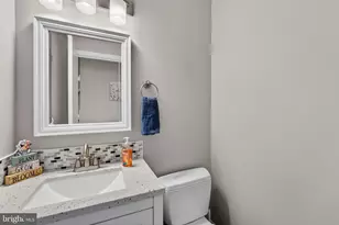 12168 Eddyspark Dr, Herndon, VA 20170 - Photo 31