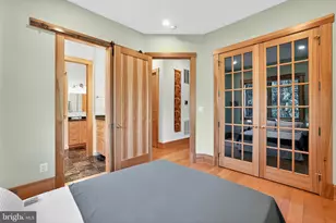 2136 Powhatan St, Falls Church, VA 22043 - Photo 23