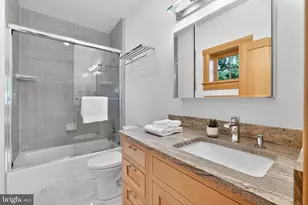 2136 Powhatan St, Falls Church, VA 22043 - Photo 49