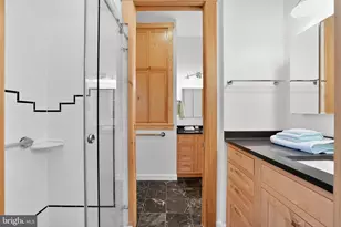 2136 Powhatan St, Falls Church, VA 22043 - Photo 25
