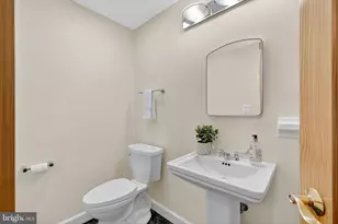 2136 Powhatan St, Falls Church, VA 22043 - Photo 57