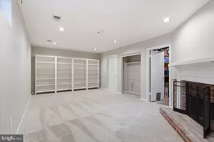 10256 Friendship Ct, Fairfax, VA 22032 - Photo 33