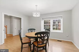 10256 Friendship Ct, Fairfax, VA 22032 - Photo 5