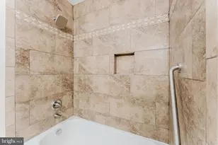 4911 Wycliff Ln, Fairfax, VA 22032 - Photo 7
