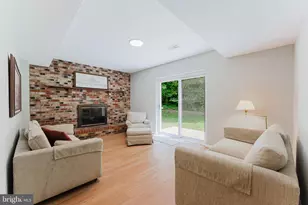 4911 Wycliff Ln, Fairfax, VA 22032 - Photo 11
